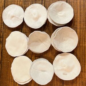 Bundle of reusable nursing pads